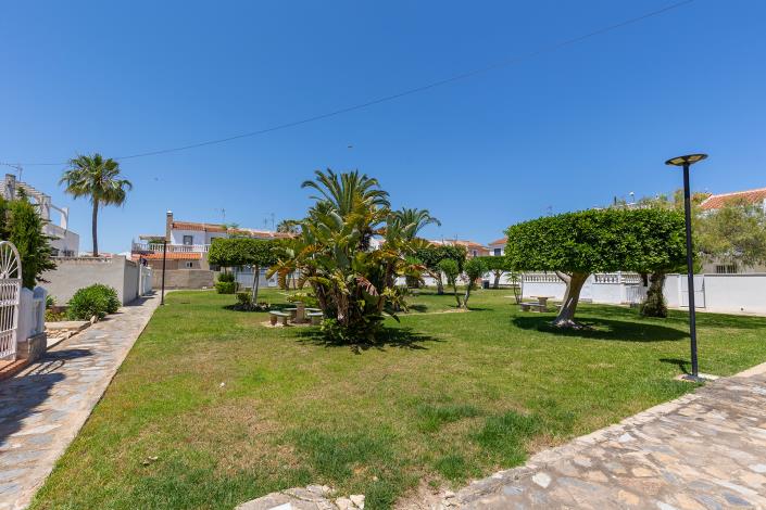 Image No.33-2 Bed Townhouse for sale