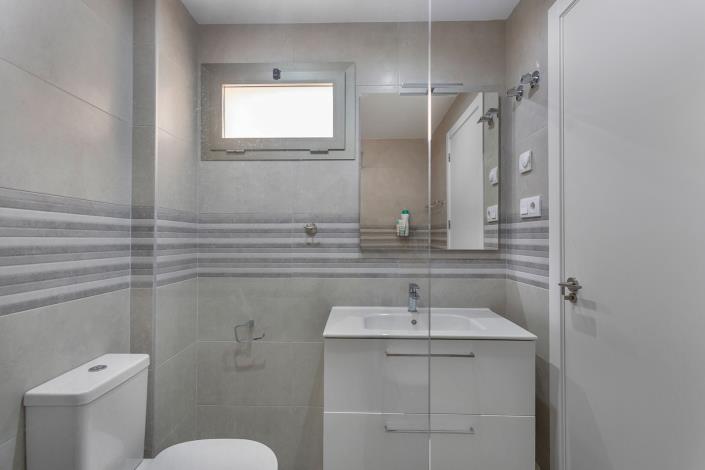 Image No.20-2 Bed Apartment for sale