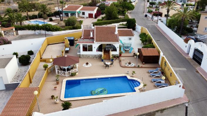 Image No.26-4 Bed Villa / Detached for sale