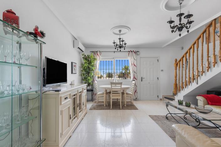 Image No.4-2 Bed Semi-Detached for sale