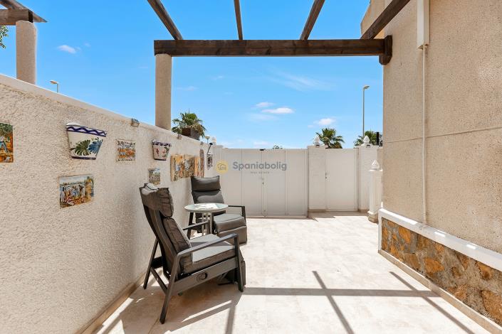 Image No.31-2 Bed Semi-Detached for sale