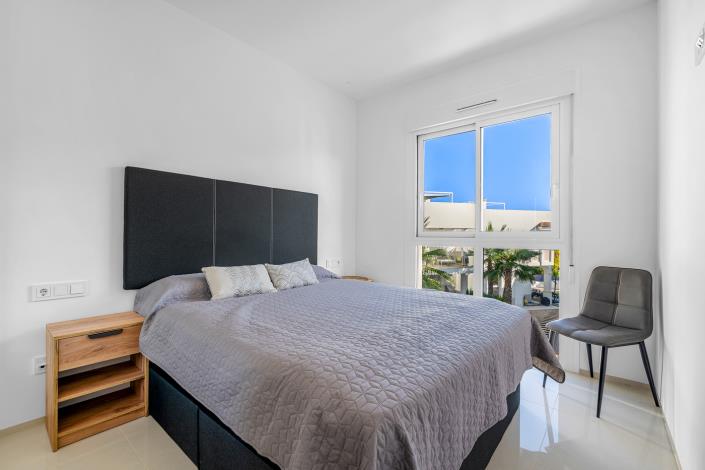 Image No.15-2 Bed Apartment for sale