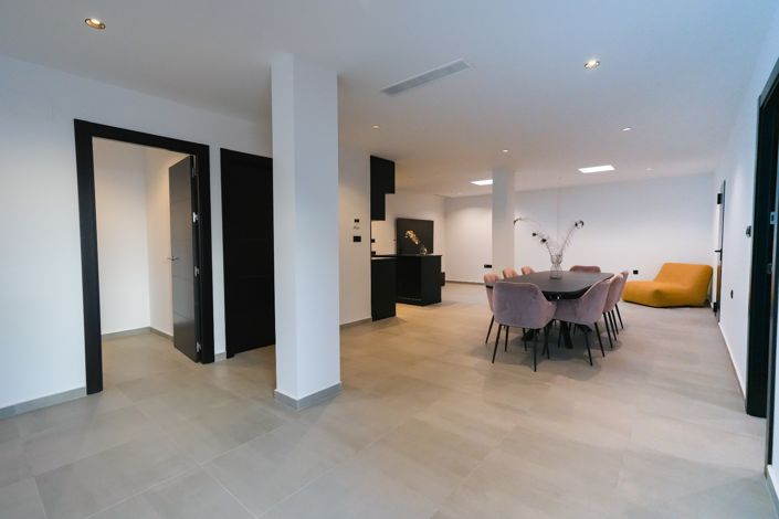 Image No.11-5 Bed Villa for sale