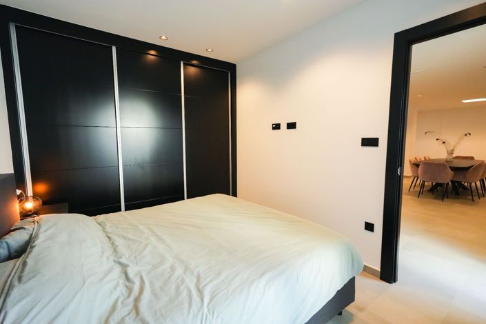 Image No.21-5 Bed Villa for sale