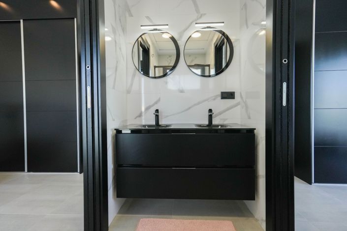 Image No.34-5 Bed Villa for sale