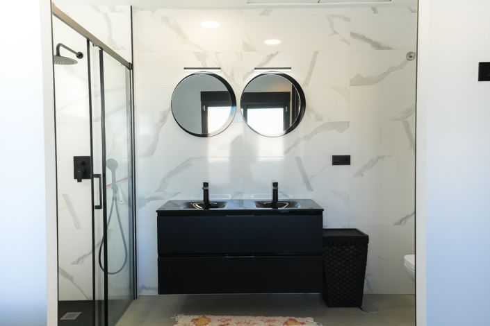 Image No.37-5 Bed Villa for sale