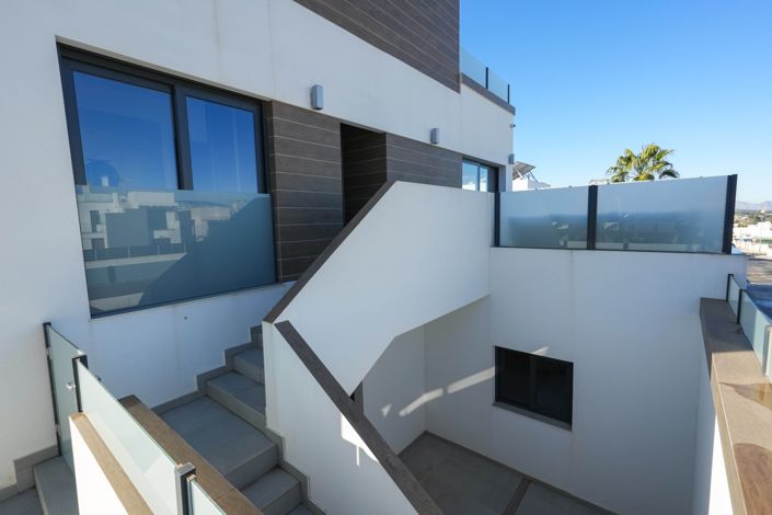 Image No.42-5 Bed Villa for sale