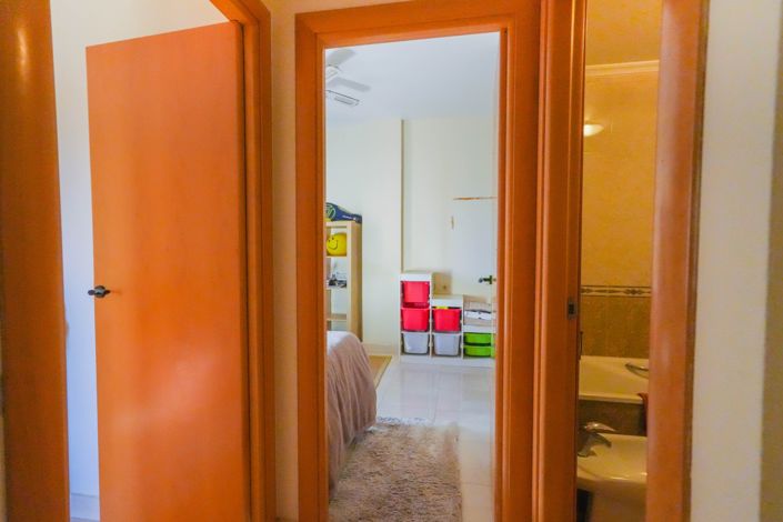 Image No.12-3 Bed Townhouse for sale