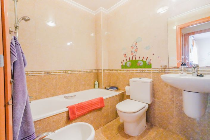 Image No.25-3 Bed Townhouse for sale