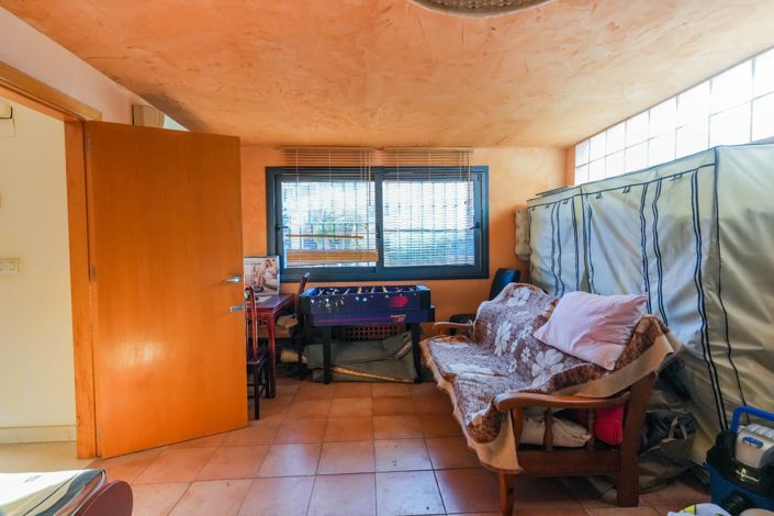 Image No.28-3 Bed Townhouse for sale