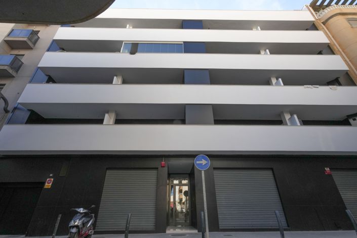 Image No.1-3 Bed Apartment for sale