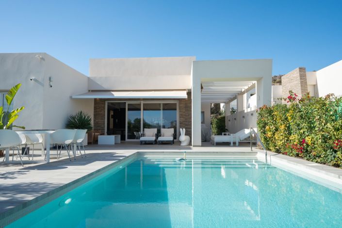 Image No.1-2 Bed Villa for sale