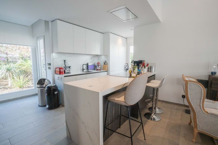 Image No.7-2 Bed Villa for sale