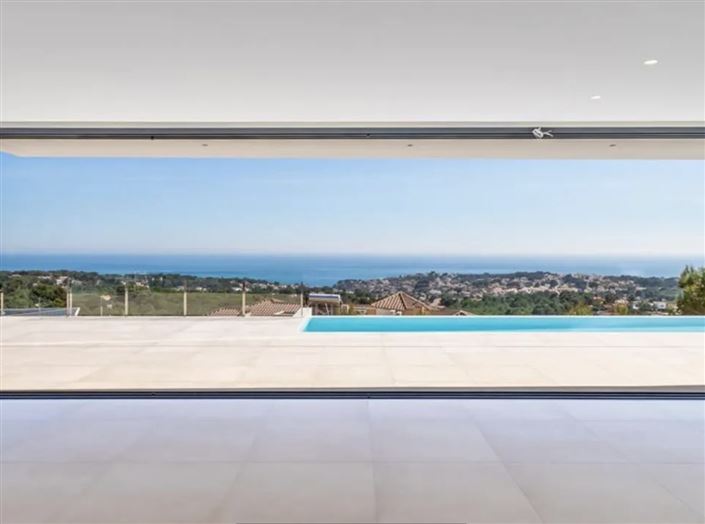 Image No.2-4 Bed Villa for sale