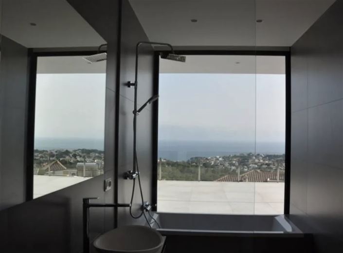 Image No.4-4 Bed Villa for sale