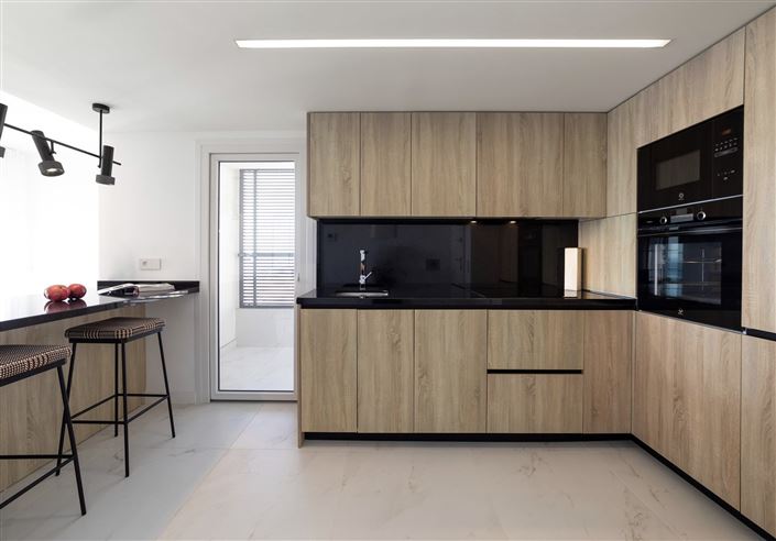 Image No.11-3 Bed Apartment for sale