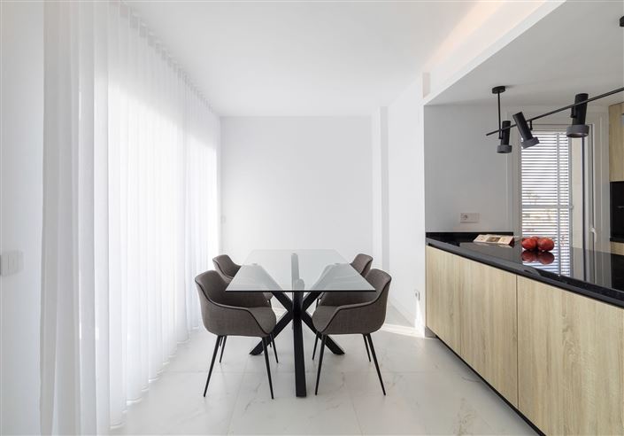 Image No.20-3 Bed Apartment for sale