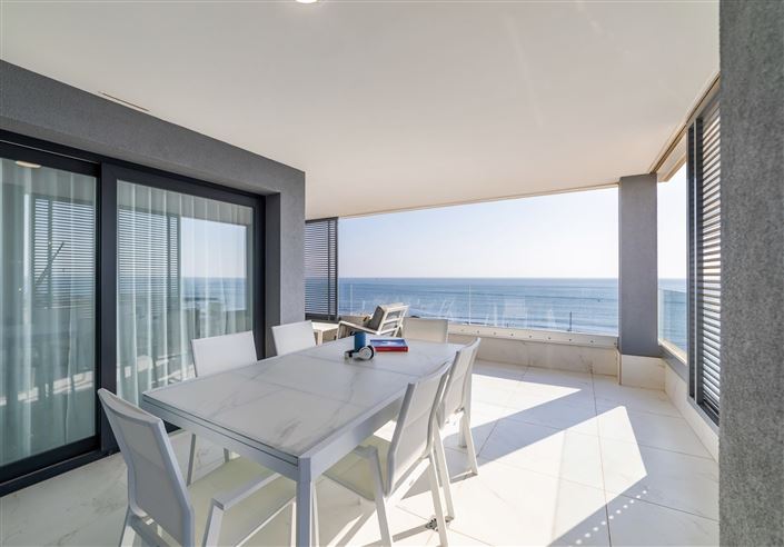 Image No.25-3 Bed Apartment for sale