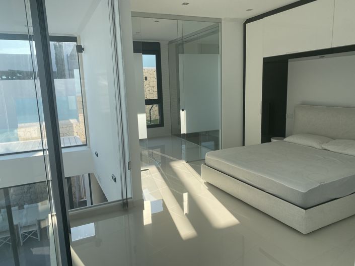 Image No.26-5 Bed Villa for sale