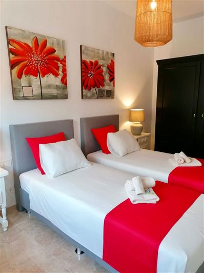 Image No.10-3 Bed Villa for sale