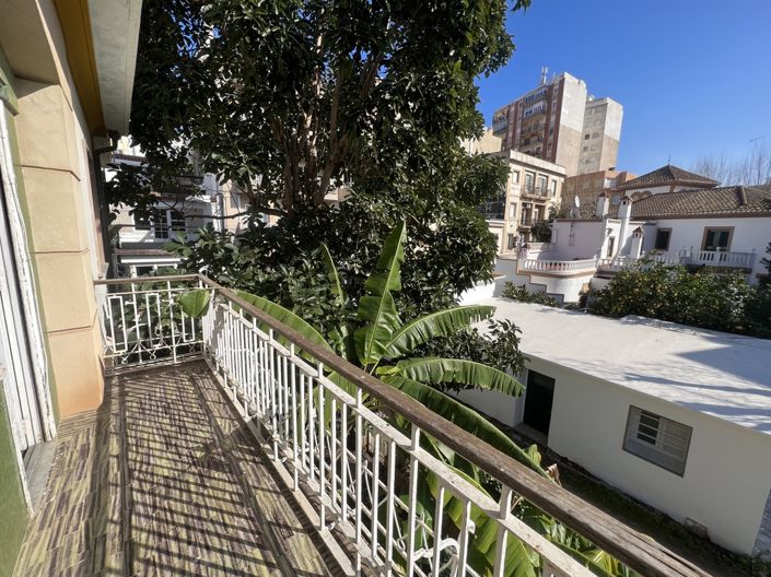 Image No.18-7 Bed Villa for sale