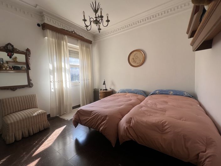 Image No.21-7 Bed Villa for sale