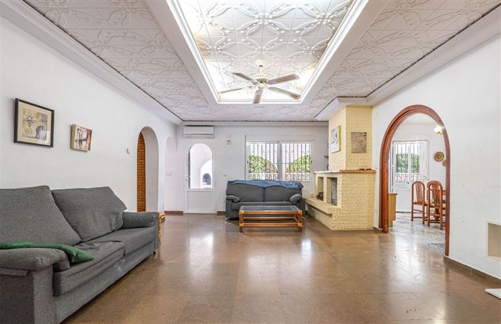 Image No.12-7 Bed Villa for sale