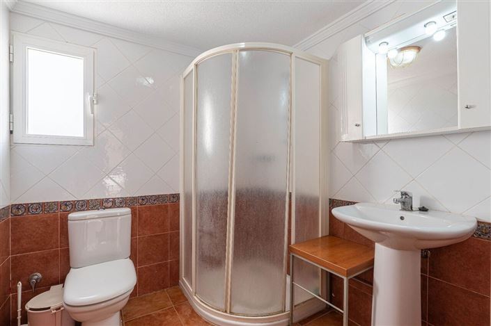 Image No.20-7 Bed Villa for sale