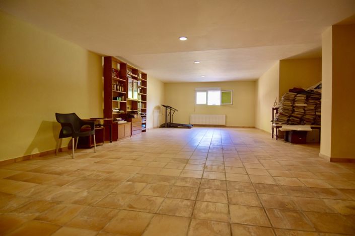 Image No.24-6 Bed Villa for sale