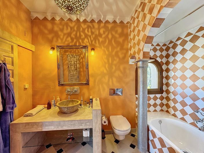 Image No.10-3 Bed Villa for sale