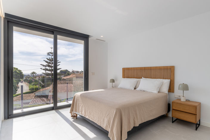 Image No.11-4 Bed Villa for sale