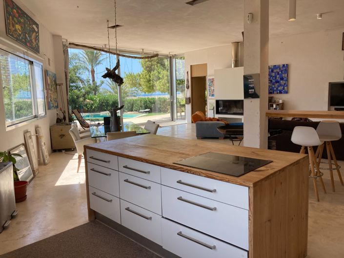 Image No.9-2 Bed Villa for sale