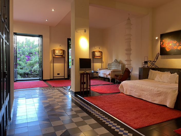 Image No.3-7 Bed Townhouse for sale