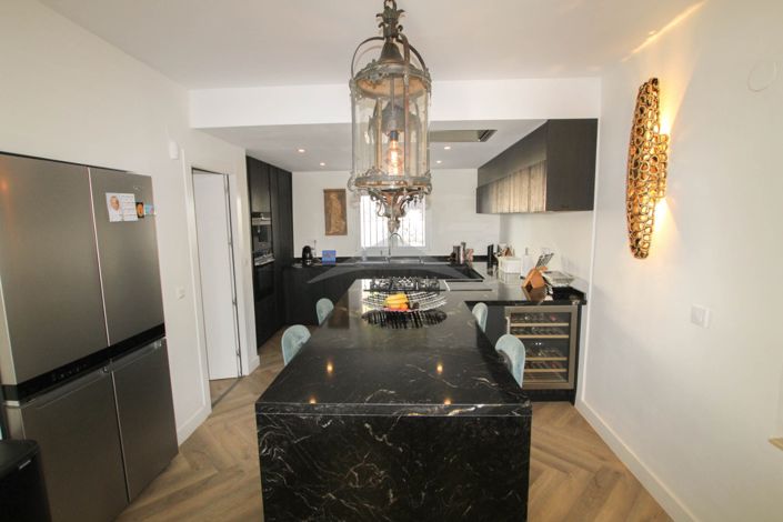 Image No.11-5 Bed Villa for sale