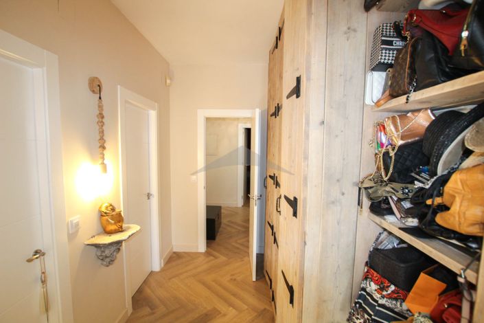 Image No.20-5 Bed Villa for sale