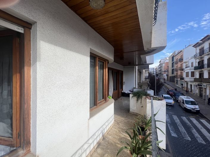 Image No.3-4 Bed Apartment for sale