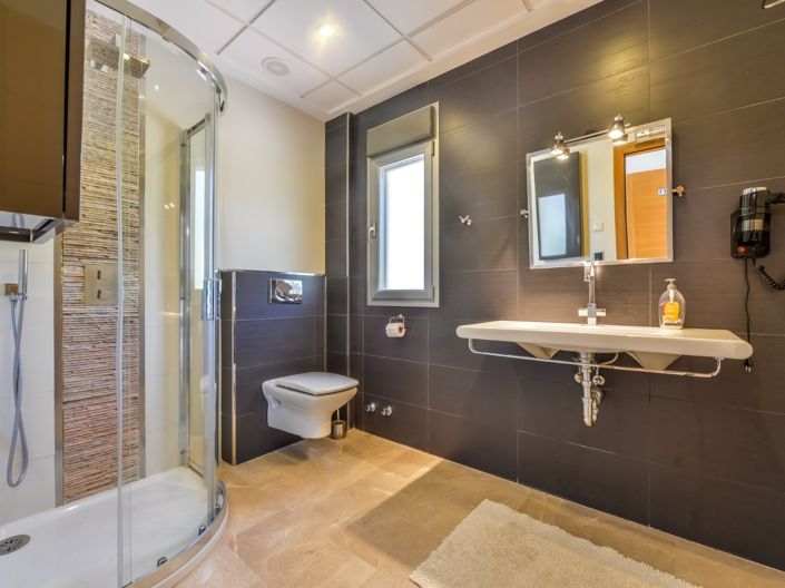 Image No.25-5 Bed Villa for sale