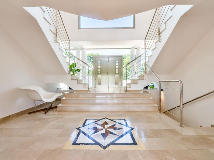 Image No.5-5 Bed Villa for sale