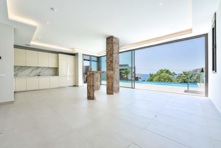 Image No.10-6 Bed Villa for sale