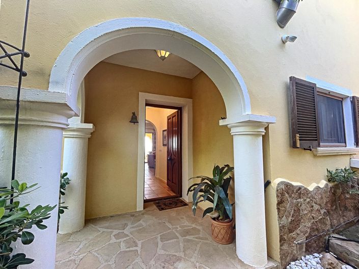 Image No.3-4 Bed Villa for sale