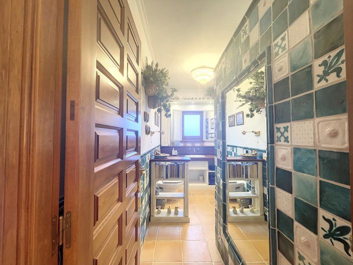 Image No.24-4 Bed Villa for sale