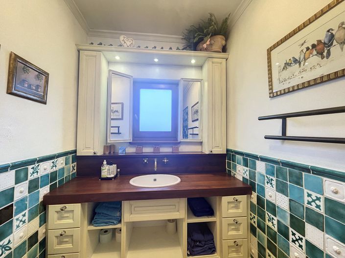 Image No.25-4 Bed Villa for sale