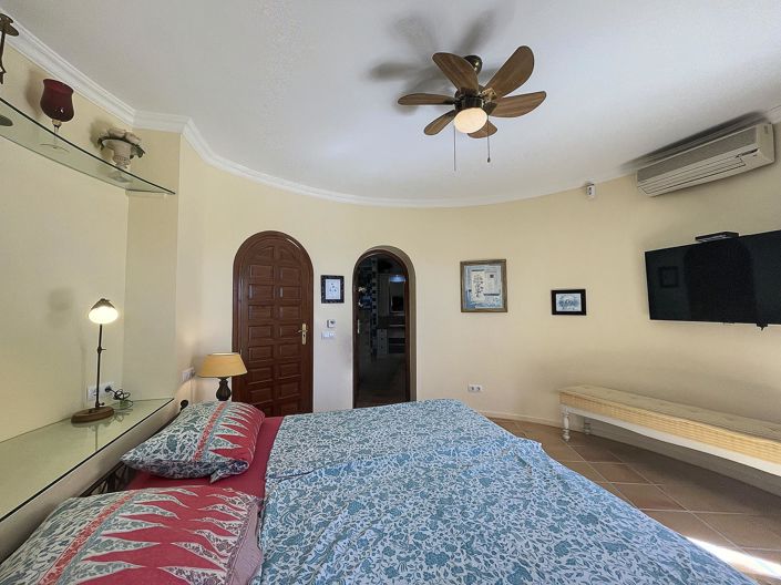 Image No.49-4 Bed Villa for sale