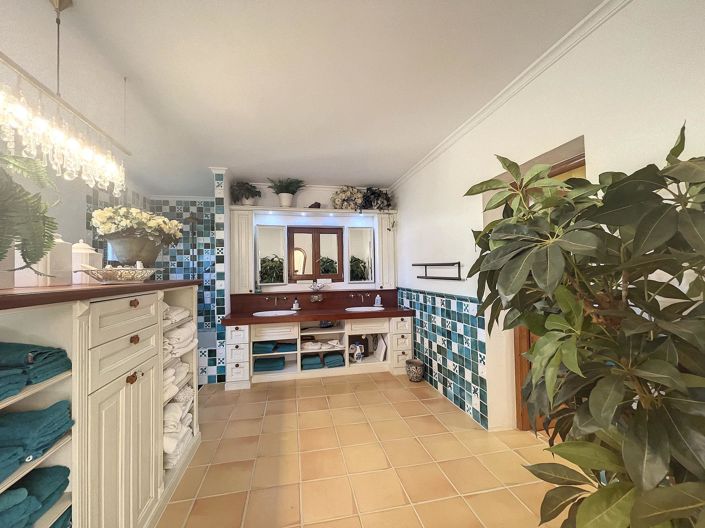 Image No.50-4 Bed Villa for sale