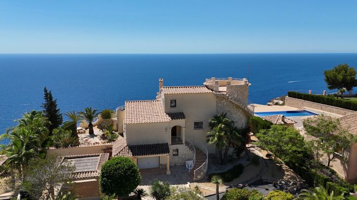 Image No.1-3 Bed Villa for sale