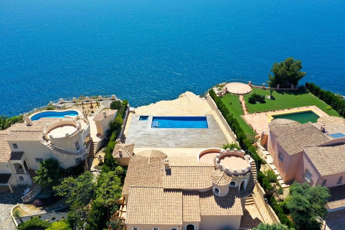 Image No.2-5 Bed Villa for sale