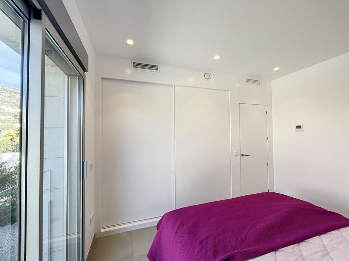 Image No.19-4 Bed Villa for sale