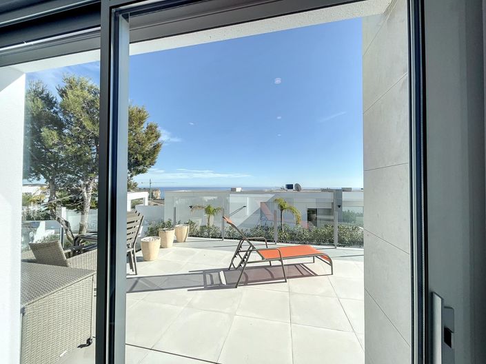 Image No.38-4 Bed Villa for sale