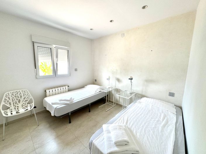 Image No.18-5 Bed Villa for sale