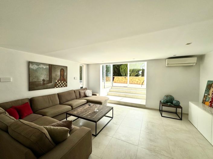 Image No.22-5 Bed Villa for sale